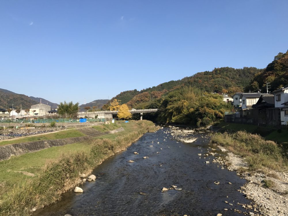 有楽橋の右手（東）へ上がると桐陽台団地