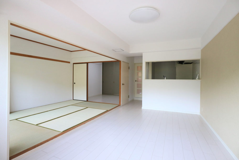 和室は、戸襖を外してリビングの延長に、戸襖で仕切って寝室にもおすすめです。